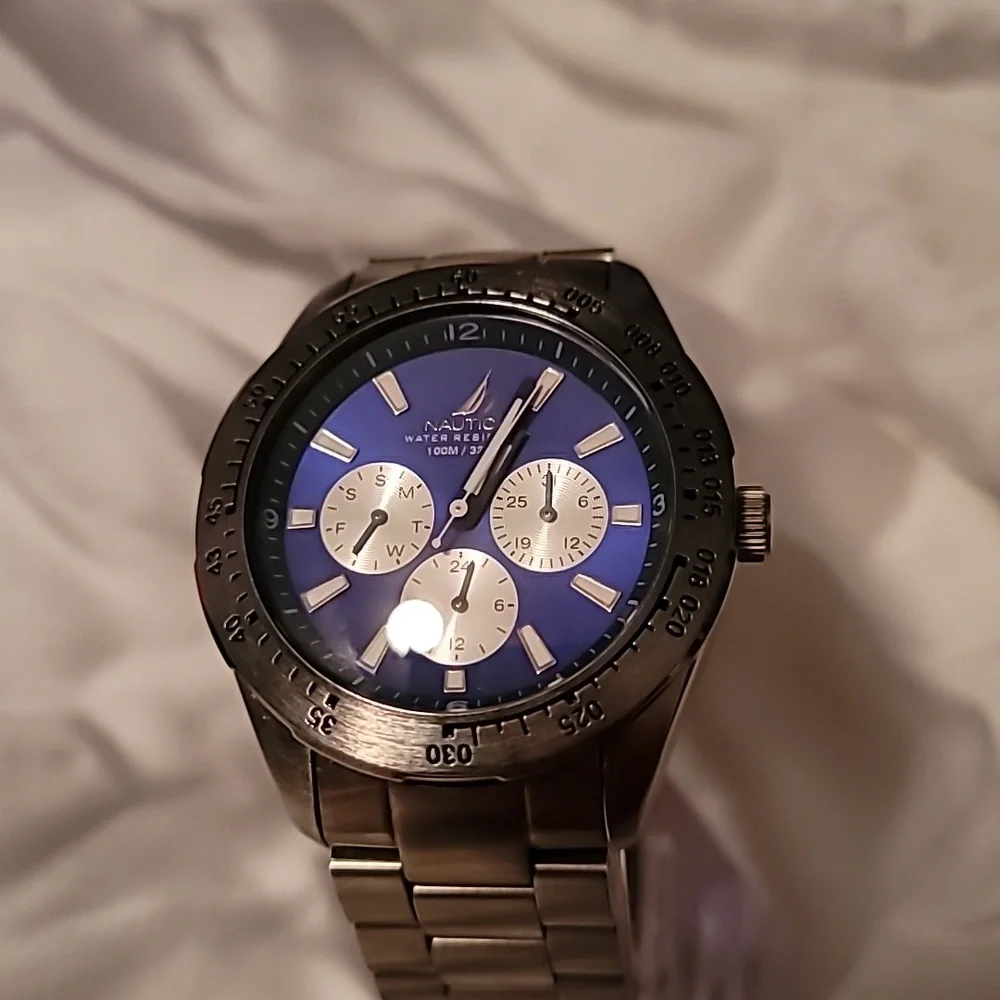 Men's Nautica Sport N11019 Wrist Watch Chronograph Silver‎ Case & Band Like New